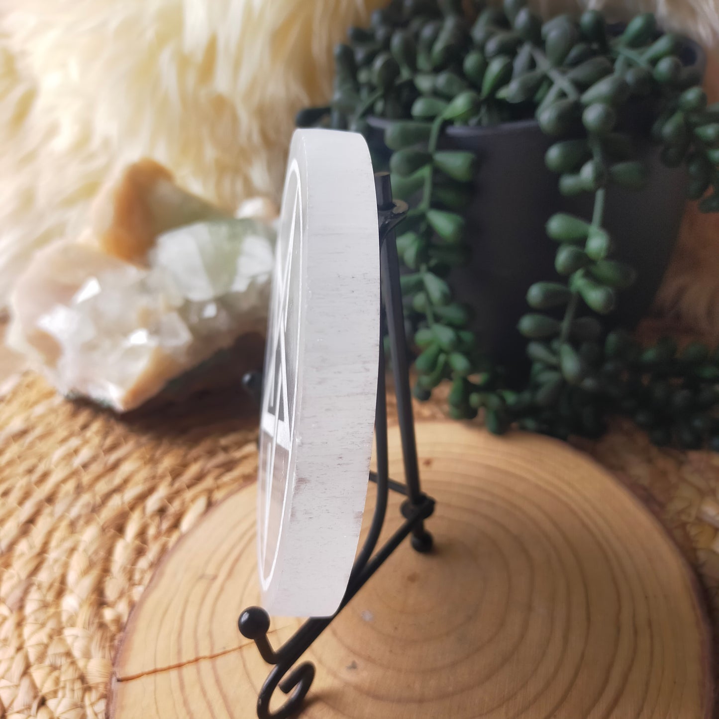 Satin Spar Charging Plate