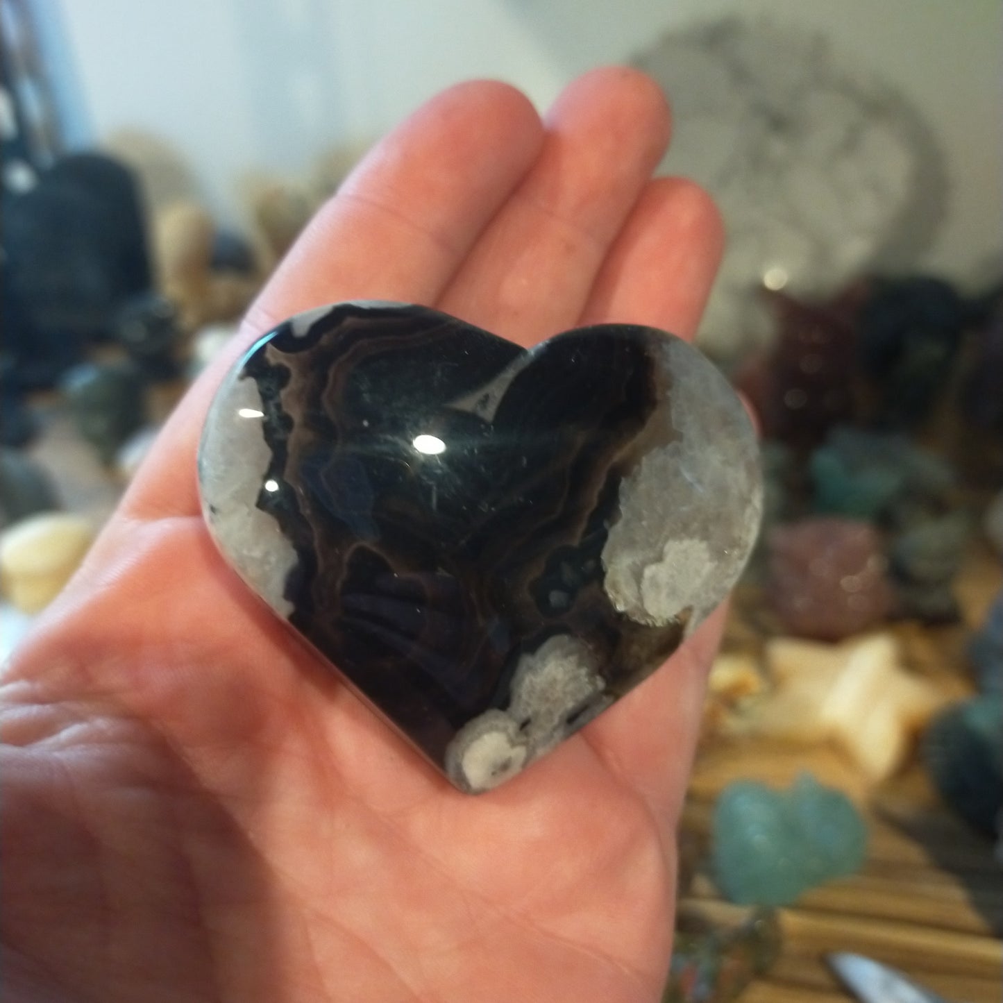 Black Flower Agate Heart