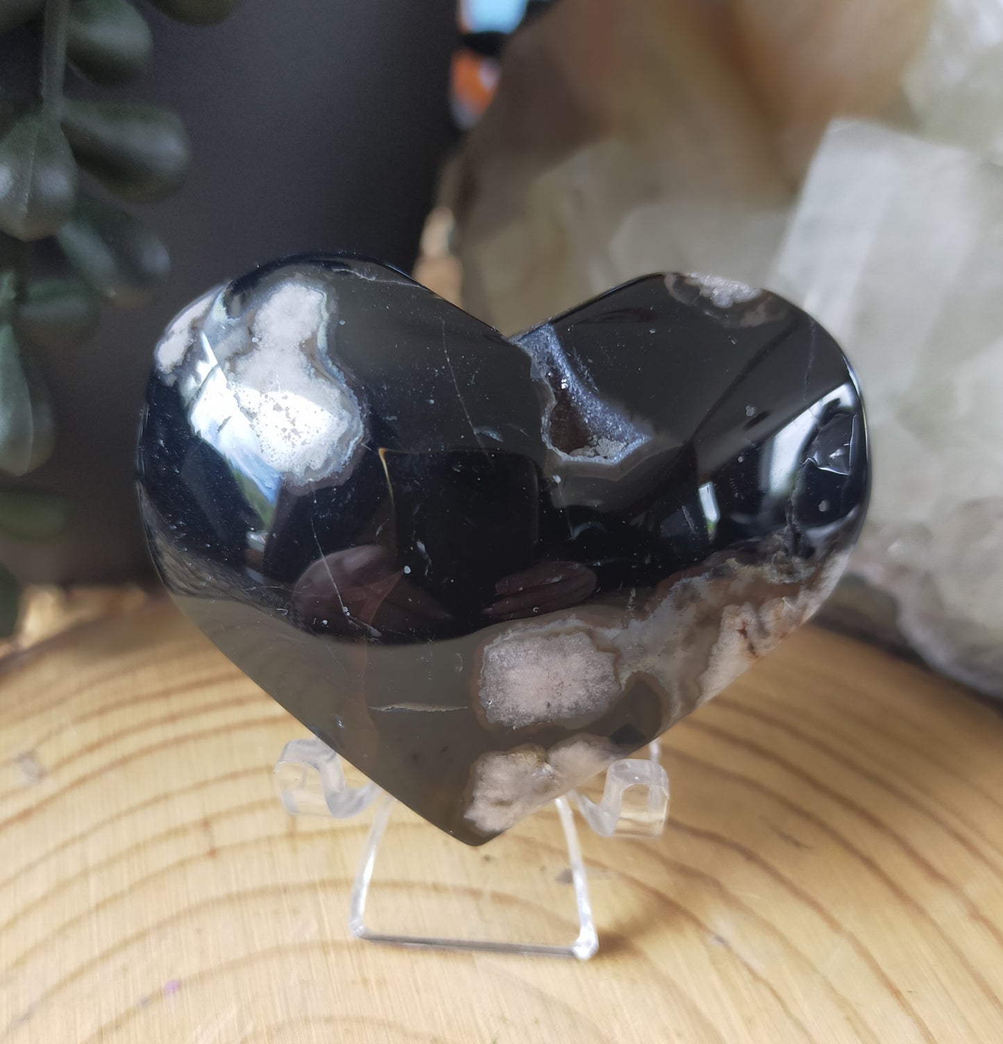 Black Flower Agate Heart