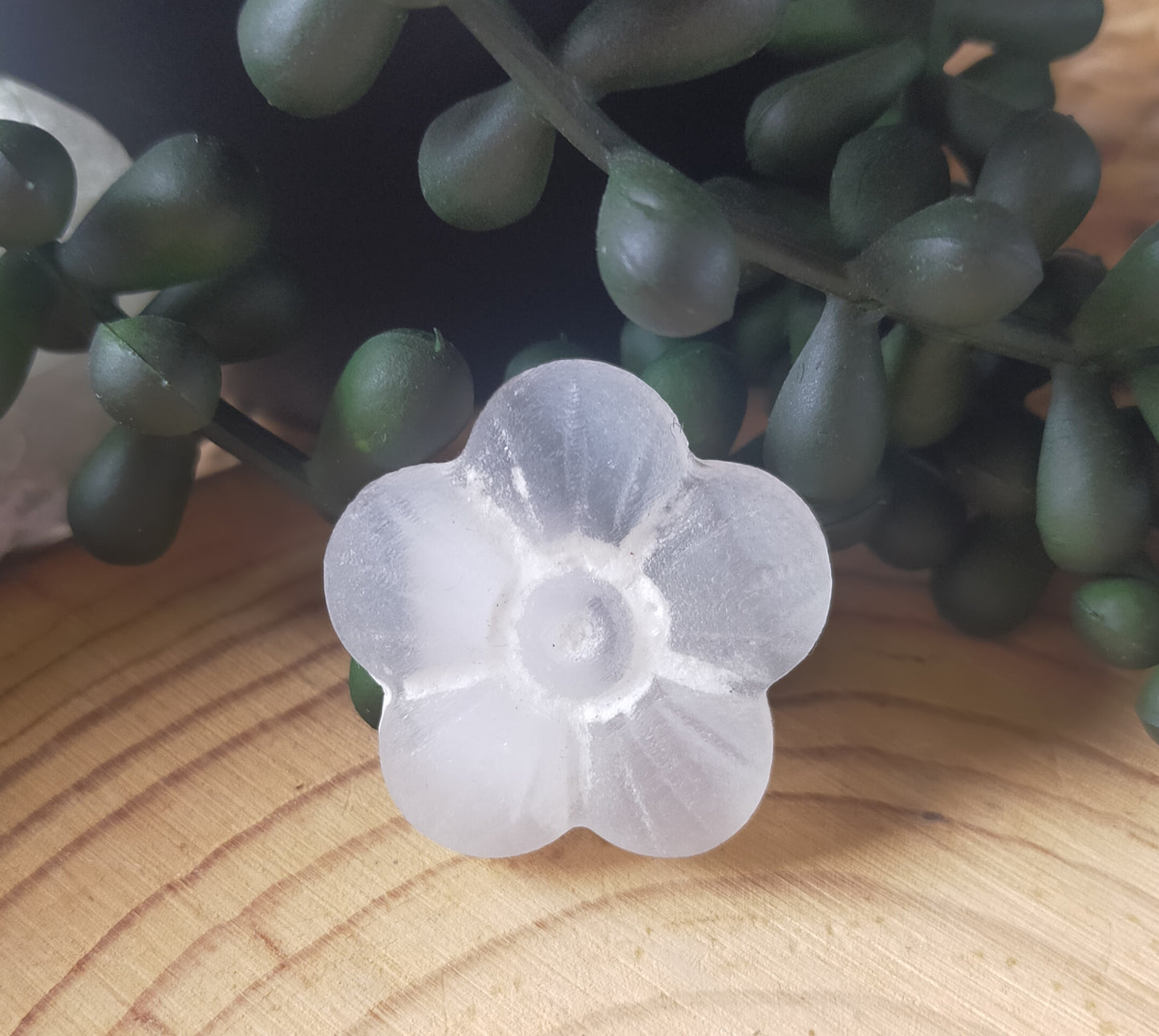 Small Satin Spar flower