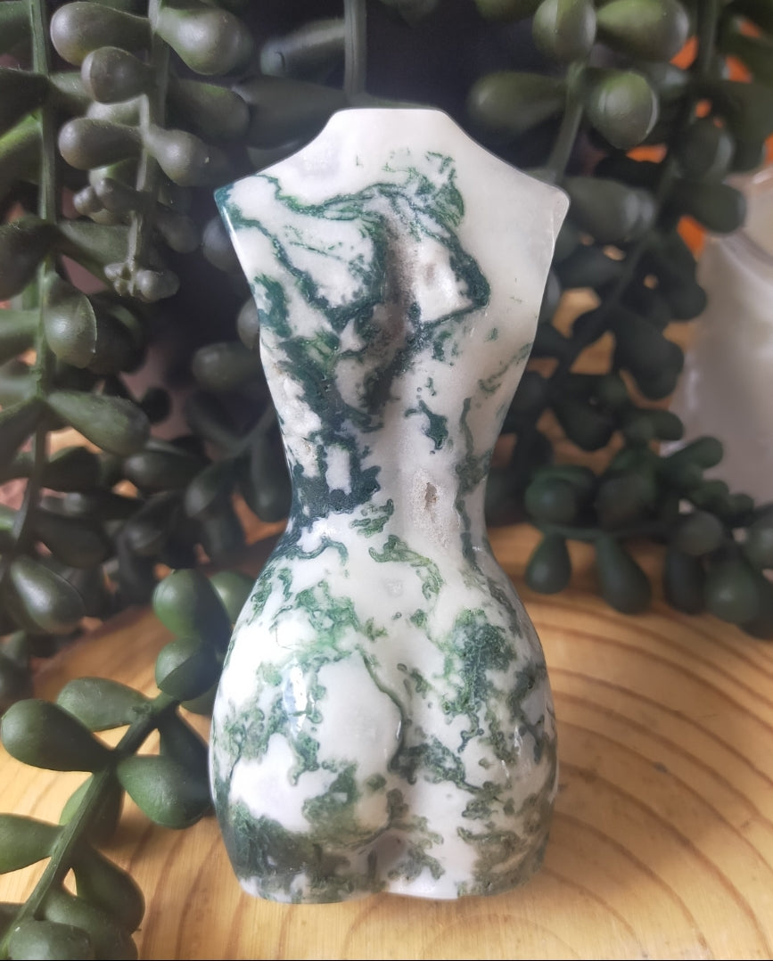 Moss Agate Woman's Body