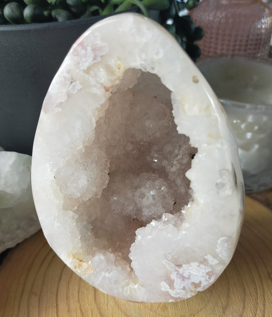 Flower Agate Geode Egg