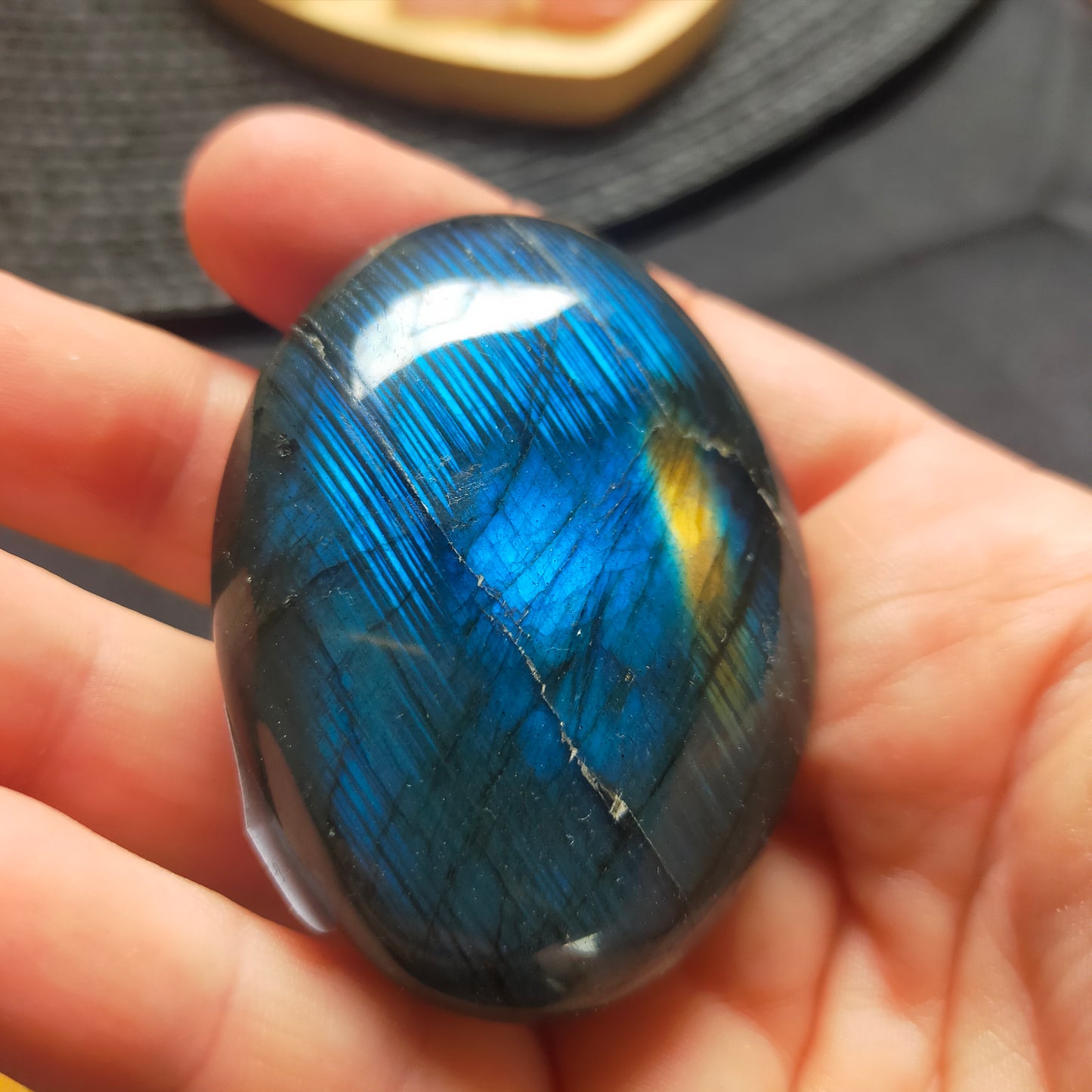 Labradorite Palmstone