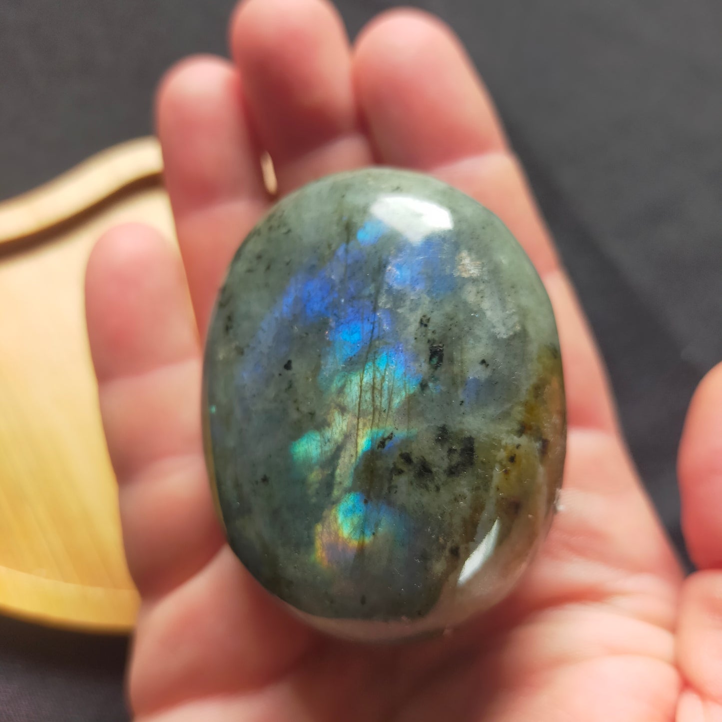 Labradorite Palmstone