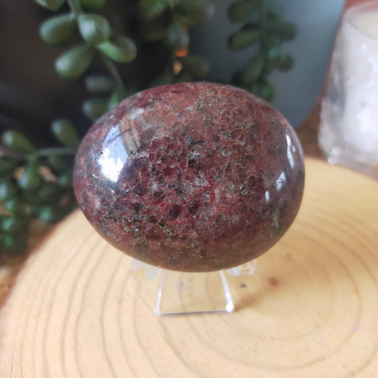 Garnet Palmstone