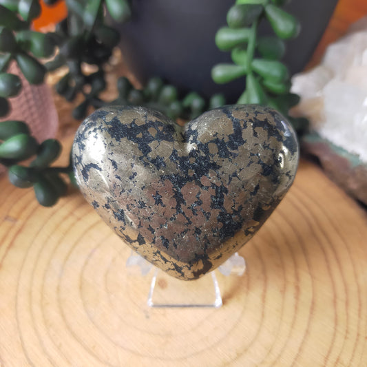 Pyrite in Magnetite Heart