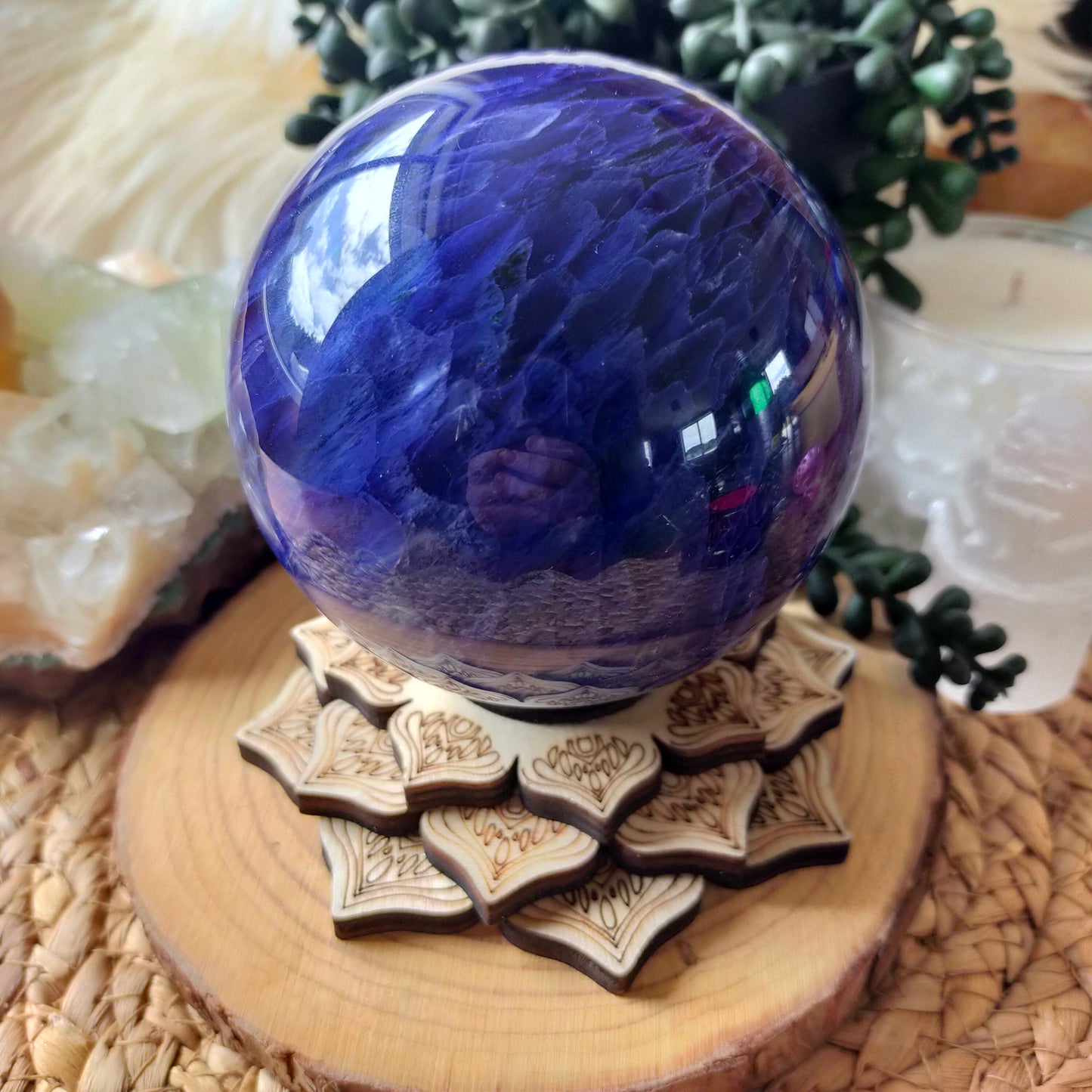 Wooden Sphere Holder