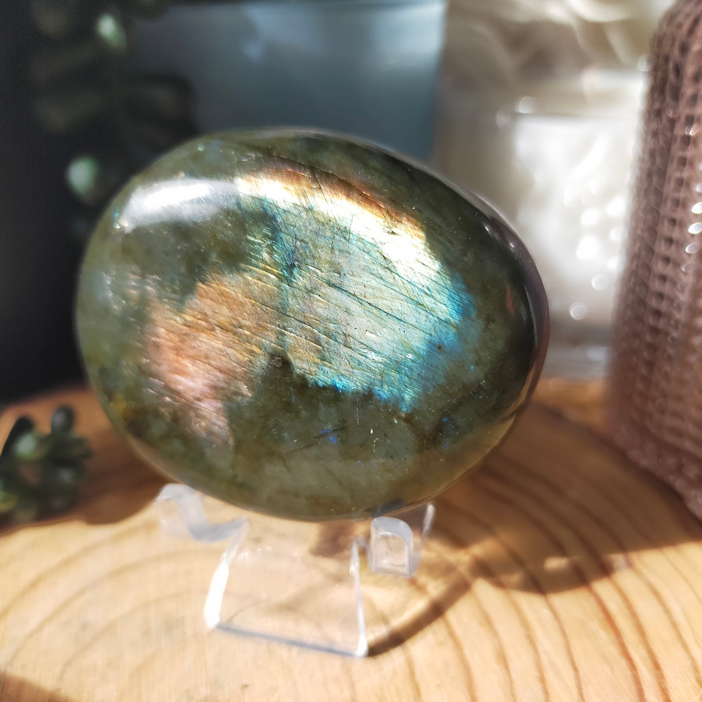 Labradorite Palmstone