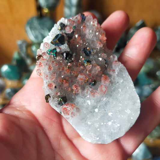 Quartz with pyrite cluster