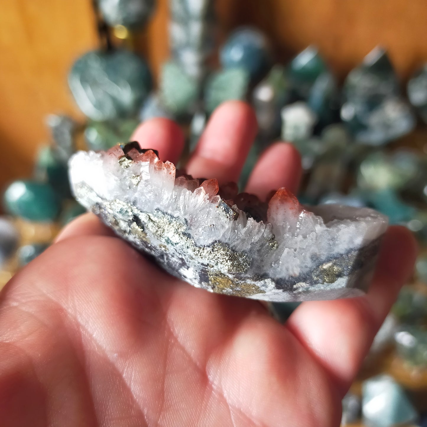 Quartz with pyrite cluster