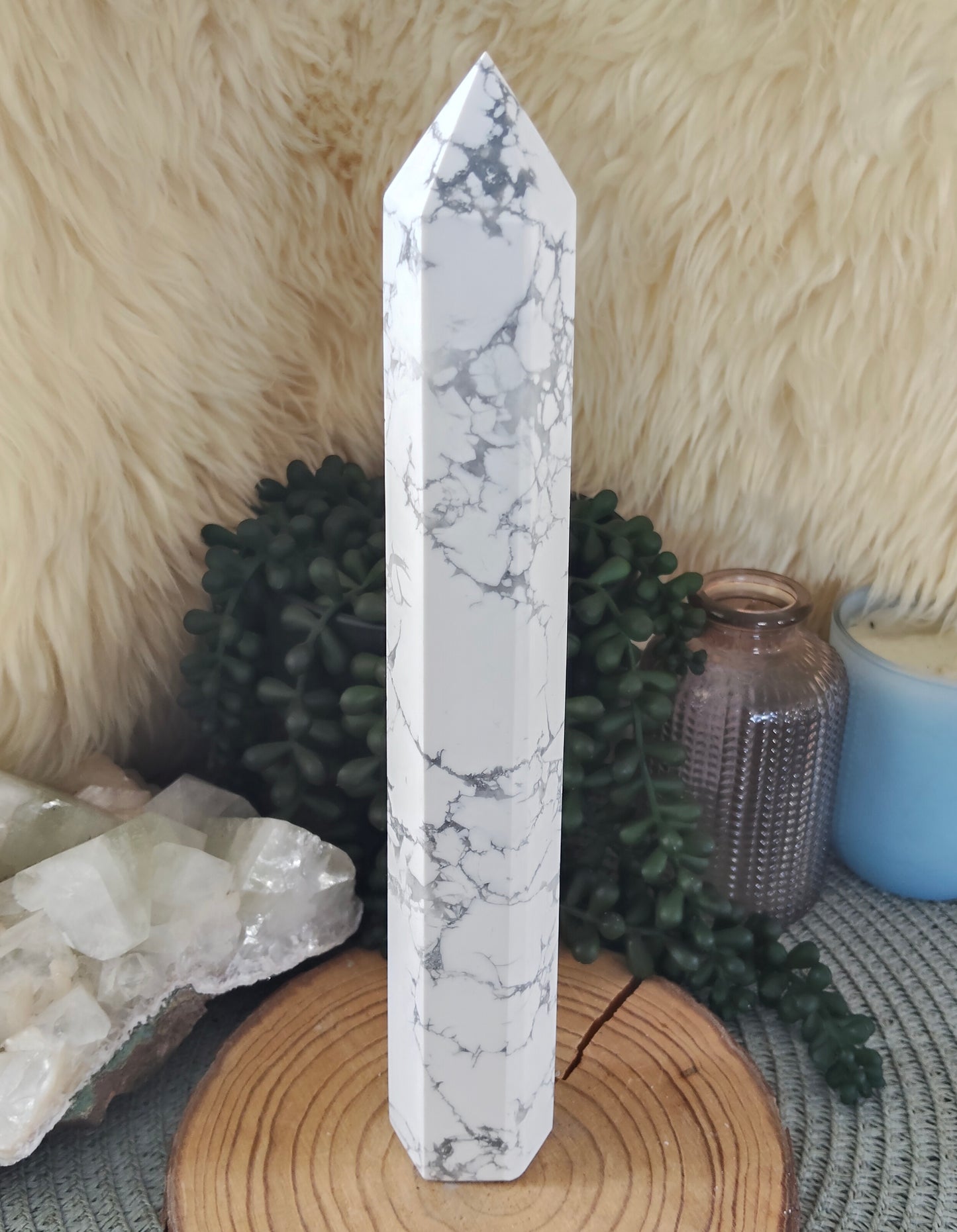 Howlite Tower