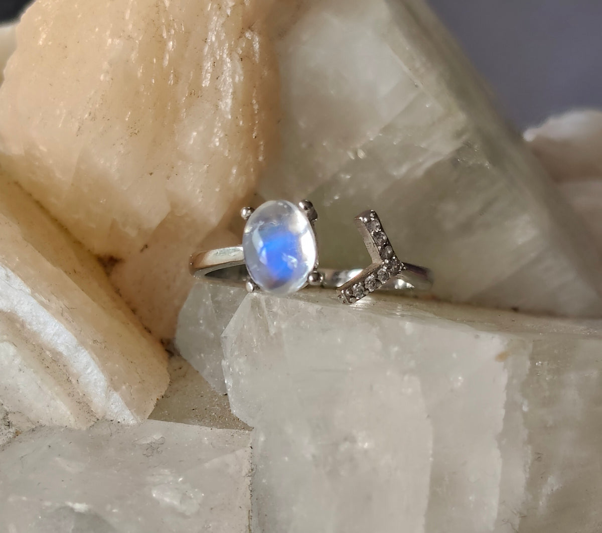 Sterling Silver Moonstone Ring